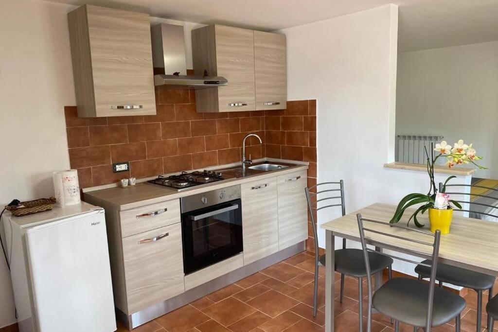 Appartement Alloggio A Via Impero à Lenola Extérieur photo